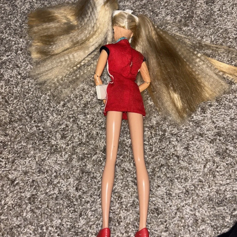 1998 Mattel Barbie Generation Girl Tori Doll Articulated Arms Crimp Blonde Hair
